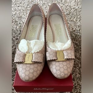Ferragamo lace pumps, size 8.5